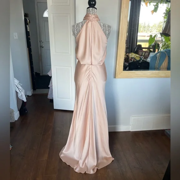 NWT ASOS Design Satin Halter Maxi Formal Gown Dress. Size 6. Medium. - Picture 13 of 16